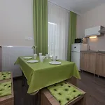 Centrum Apartmanhaz * Balatonboglár